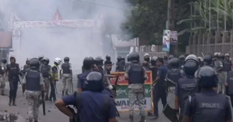 গোপালগঞ্জে সমাবেশ শেষে এনসিপির গাড়িবহরে ফের হামলা